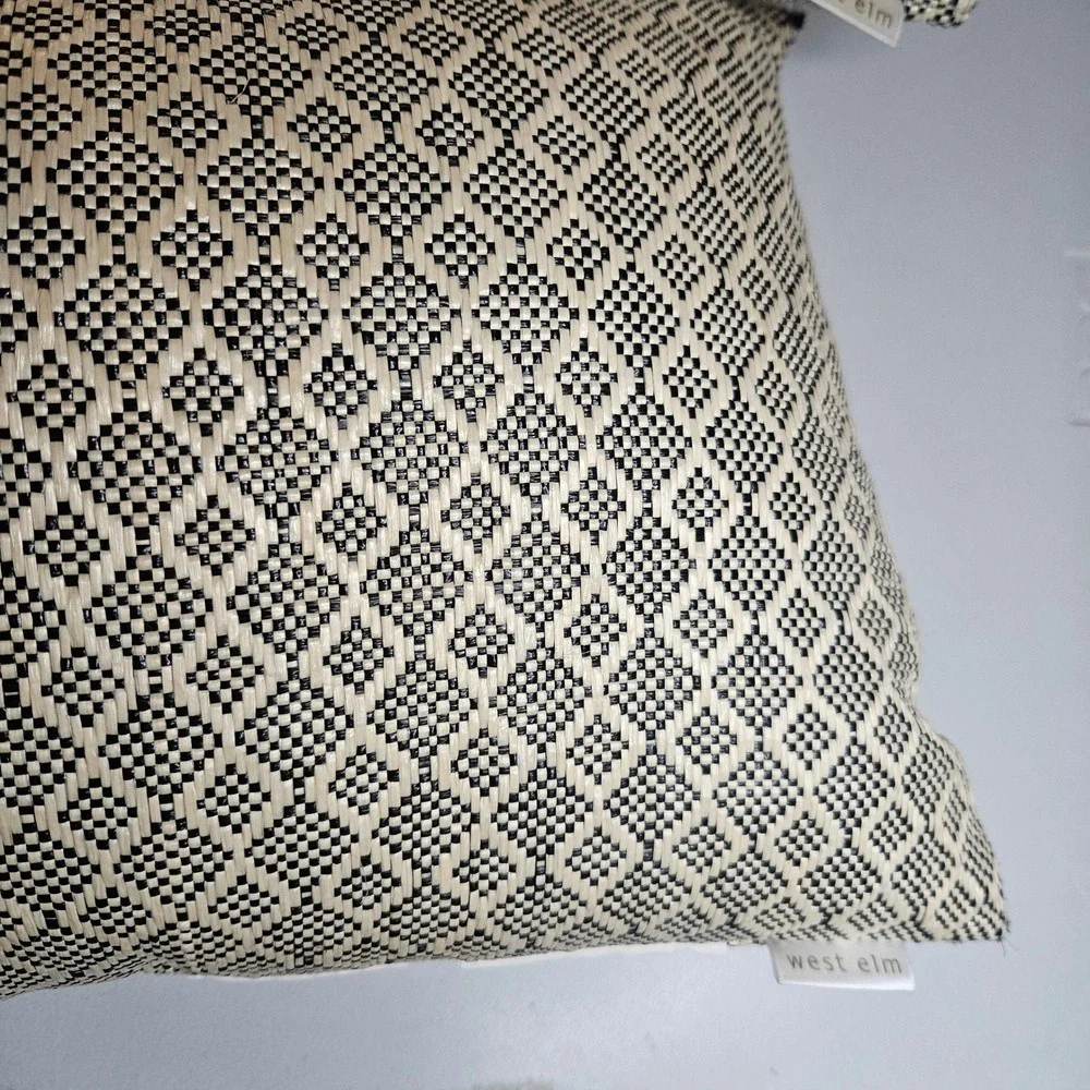 West Elm Set of 2 Lumbar Pillows Black Cream Woven Diamond Geometric 12x20
